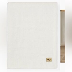 Ugg NEW Marcella throw blanket